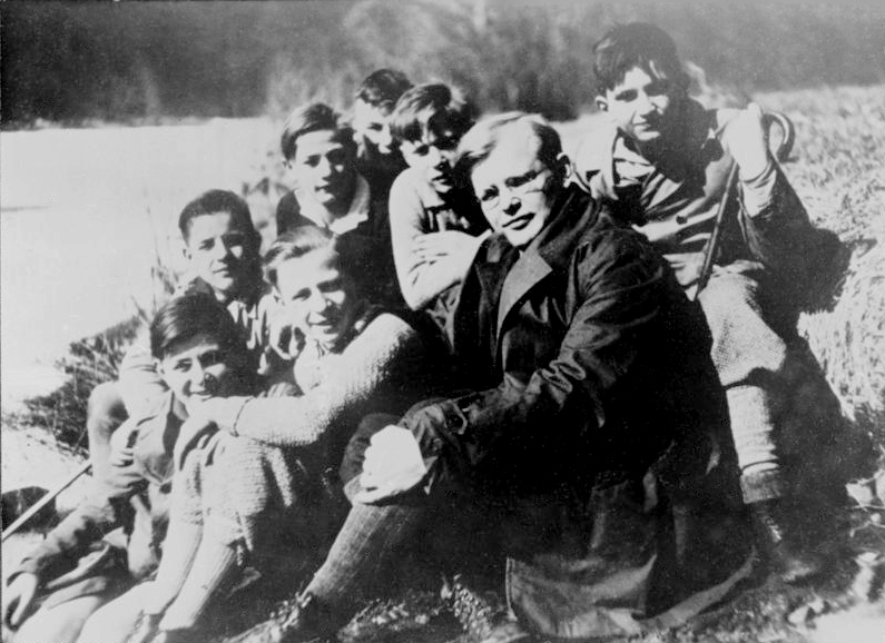 A Brief Sketch of the Life and Theology of Dietrich Bonhoeffer